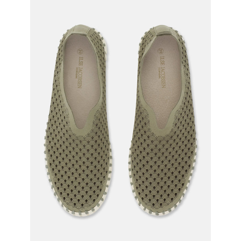 NWT Isle Jacobsen Army Green Flats, Size 39