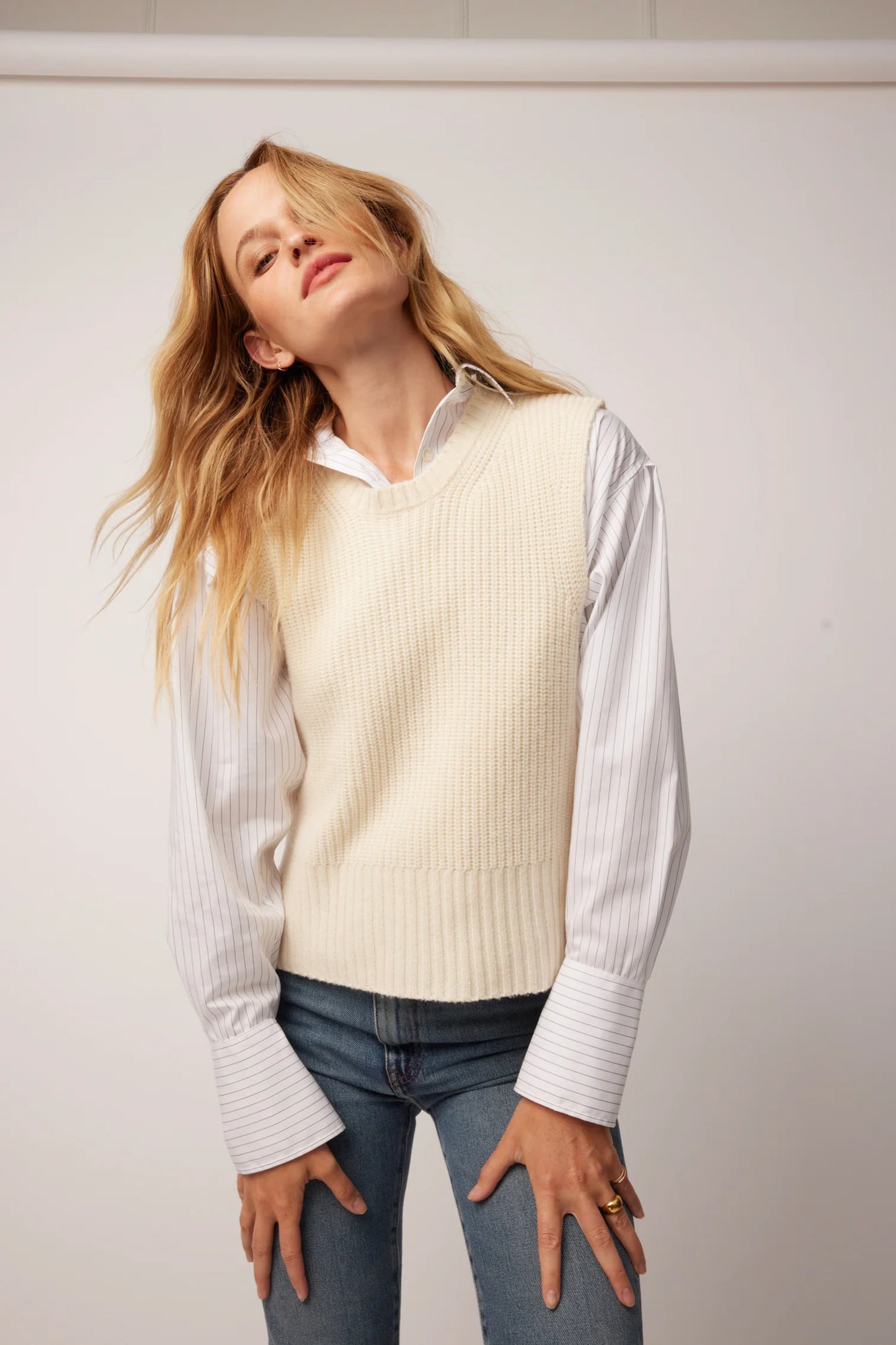 T Line Cream Vest, Size S